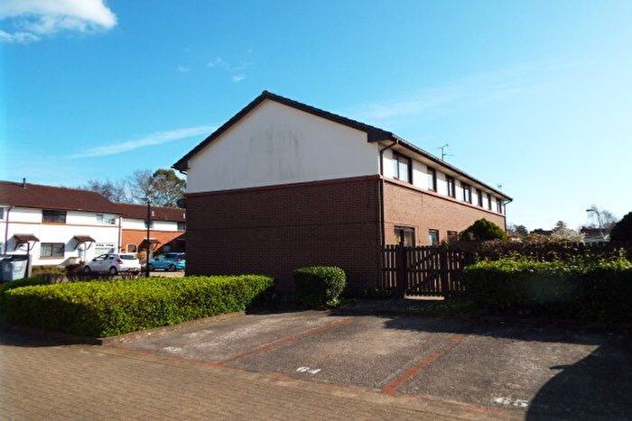 2 Bedroom Flat To Rent In Heath Mead, Cardiff, CF14