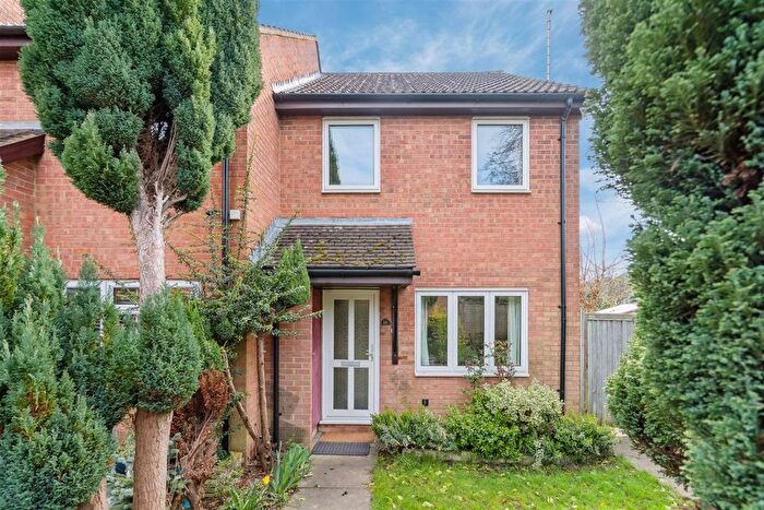 3 Bedroom End Of Terrace House For Sale In Wolstan Close, Denham, UB9