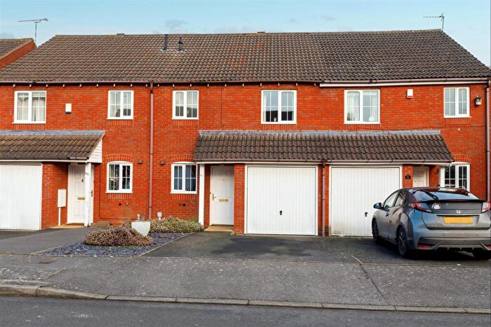 3 Bedroom Terraced House For Sale In Anderson Drive, Whitnash, Leamington Spa, CV31