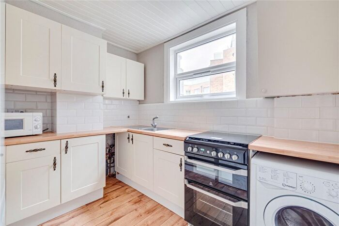 2 Bedroom Maisonette To Rent In Walham Grove, London, SW6