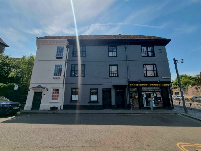2 Bedroom Apartment To Rent In Lower Bridge Street, Canterbury, CT1