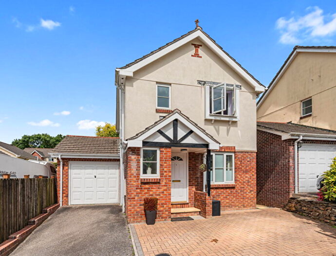 3 Bedroom Detached House For Sale In Treguddock Drive, Wadebridge, PL27