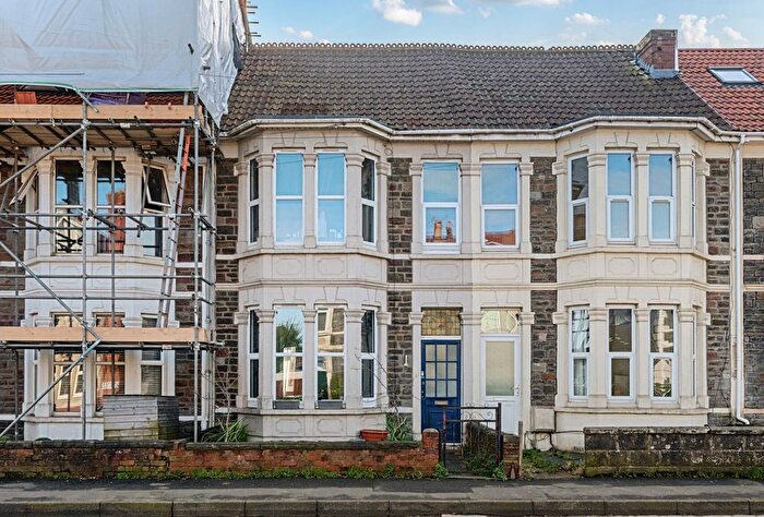 3 Bedroom Terraced House For Sale In Downend Road, Downend, Bristol, Gloucestershire, BS16