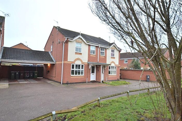 3 Bedroom Semi Detached House For Sale In Kestrel Lane, Mountsorrel, LE12