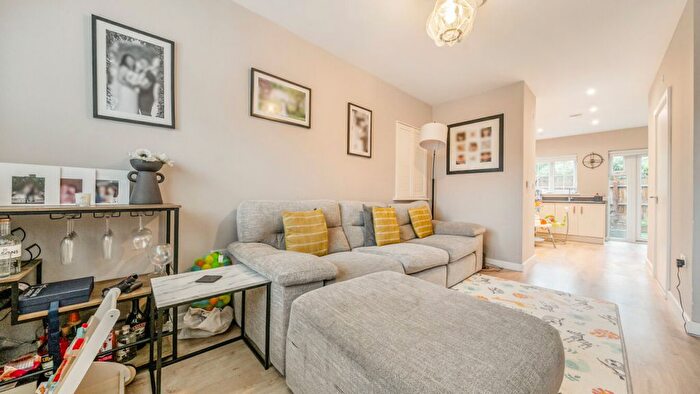 3 Bedroom End Of Terrace House For Sale In Auction Place, Maiden Lane, Crayford, DA1