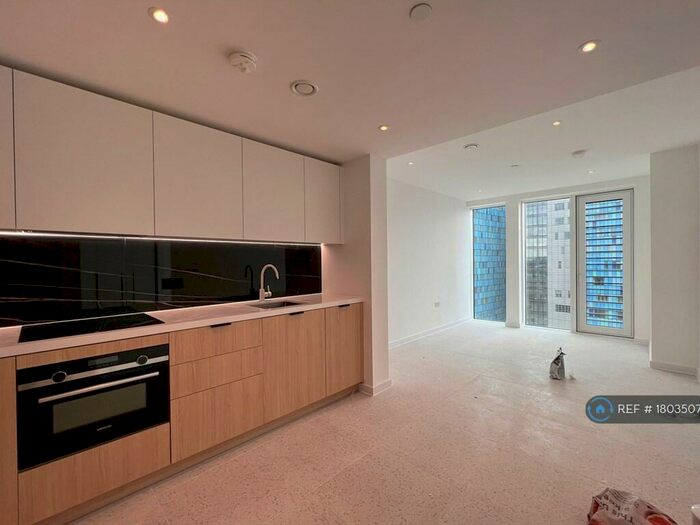 Studio To Rent In Bouchon Point, London, E1