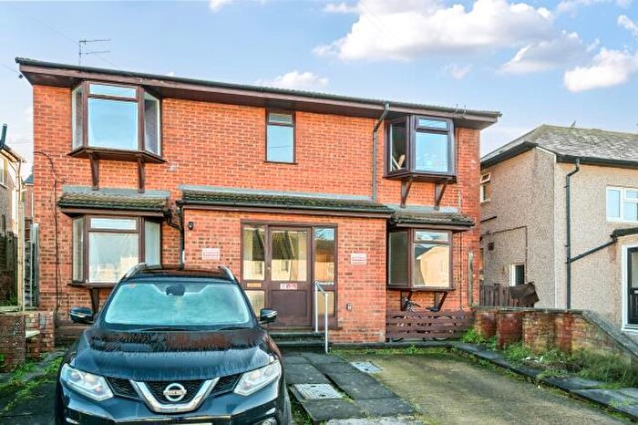 Flat To Rent In Brockhurst Road, Chesham, HP5