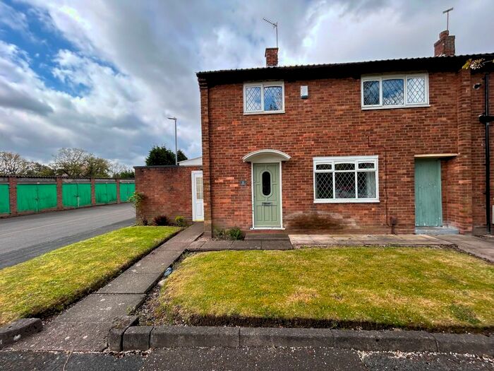 3 Bedroom Terraced House To Rent In Coleridge Close, Willenhall, WV12