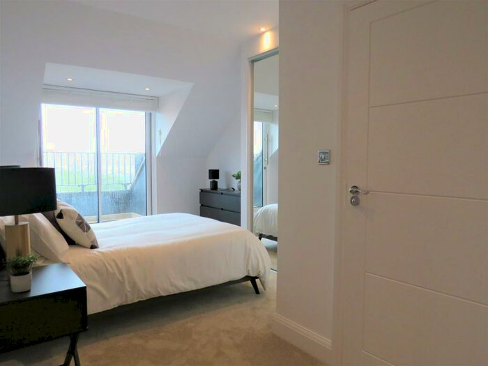 2 Bedroom Apartment To Rent In Everard Close, St. Albans, AL1