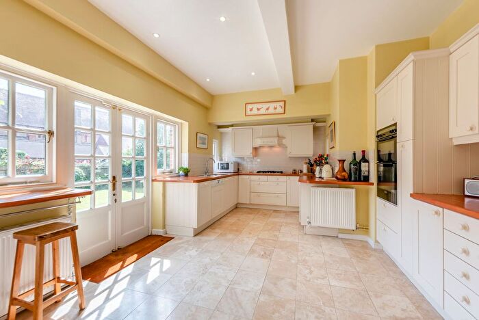 1 Bedroom Property To Rent In Whyke Road, Chichester, PO19