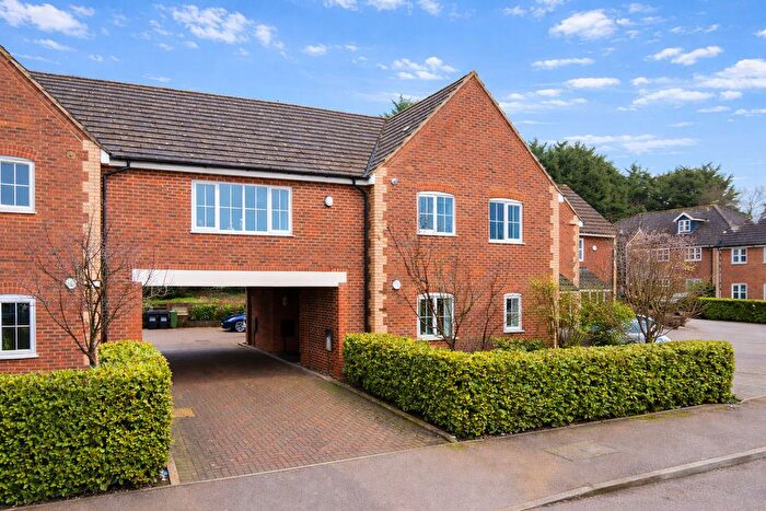 2 Bedroom Flat For Sale In Walden Croft, Simpson, Milton Keynes, MK6