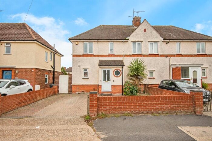 3 Bedroom Semi-Detached House For Sale In Whitton Church Lane, Ipswich, IP1