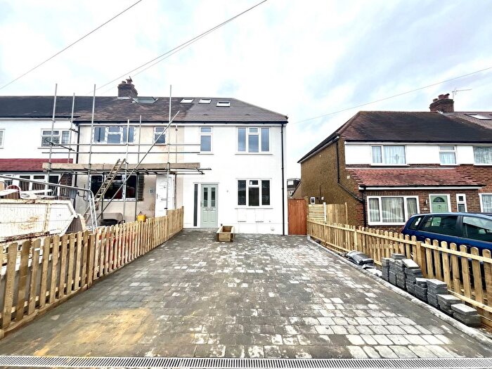 3 Bedroom End Of Terrace House To Rent In Marston Avenue, Chessington, Surrey., KT9