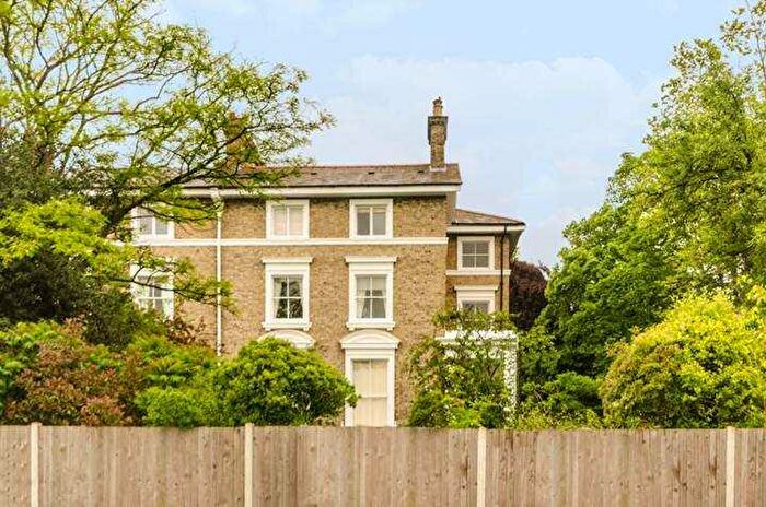 3 Bedroom Apartment To Rent In Vanbrugh Terrace, London, SE3