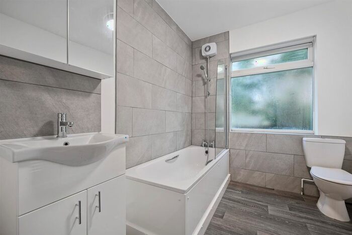 2 Bedroom Maisonette To Rent In Gifford Gardens, London, W7