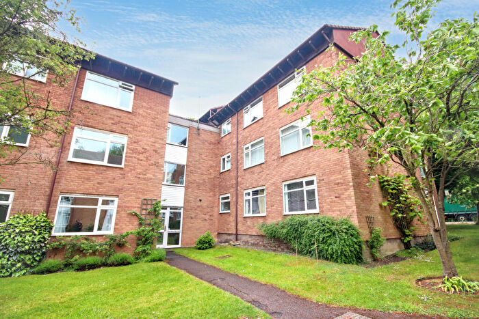 3 Bedroom Flat For Sale In Alliance Court, Cambridge, Hills Avenue, CB1