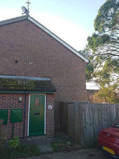 1 Bedroom End Of Terrace House To Rent In Tay Close, Chatham, ME5