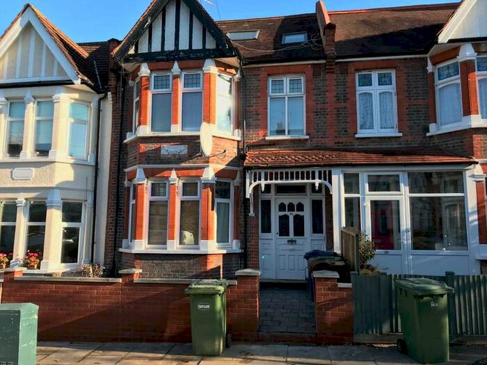 Flat To Rent In Devonshire Road, Harrow, HA1