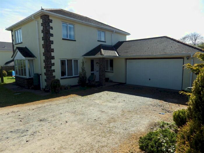 4 Bedroom Detached House To Rent In Eggesford Road, Winkleigh, EX19