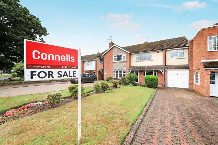 3 Bedroom Terraced House For Sale In Church Lane, Coven, Wolverhampton, WV9