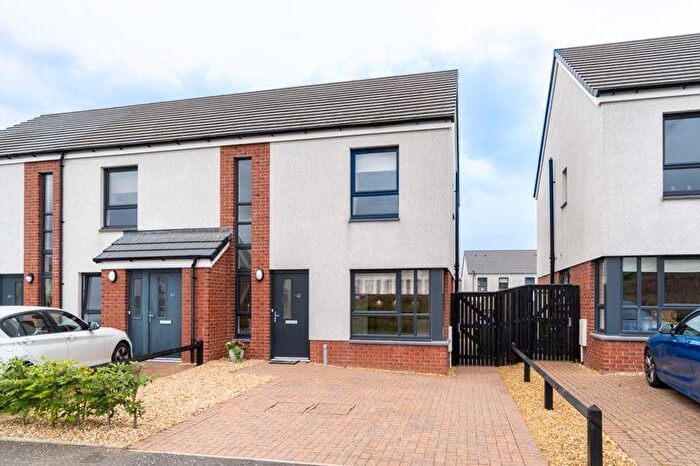 3 Bedroom End Of Terrace House To Rent In Kintyre Avenue, Ayr, KA7