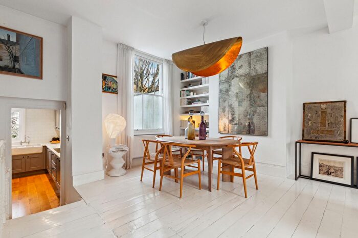 2 Bedroom Flat To Rent In Mitchison Road, East Canonbury, N1