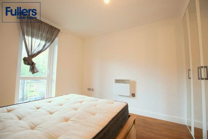 1 Bedroom Flat For Sale In Harry Zeital Way, London, E5