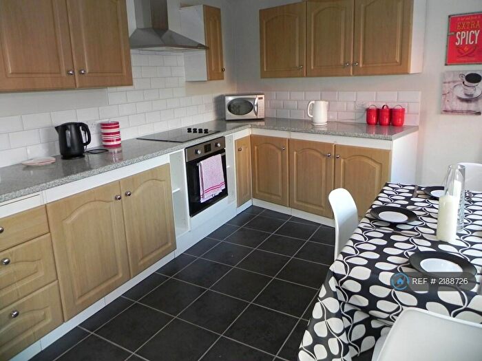 2 Bedroom Flat To Rent In Louis Street, Hull, HU3