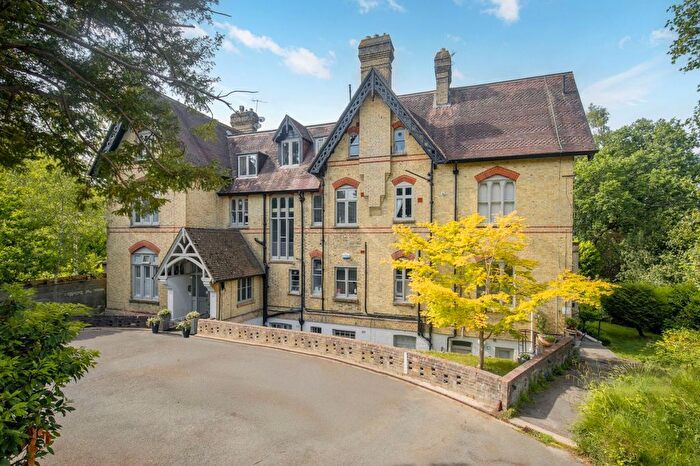 2 Bedroom Flat For Sale In Broadwater Down, Tunbridge Wells, TN2