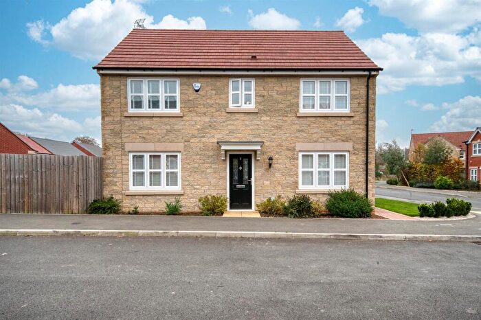 4 Bedroom Detached House For Sale In Pinewood Drive, Shirland, DE55