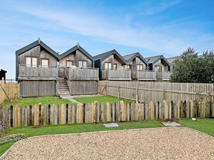 1 Bedroom Chalet To Rent In Marsh Road, Cowes, PO31