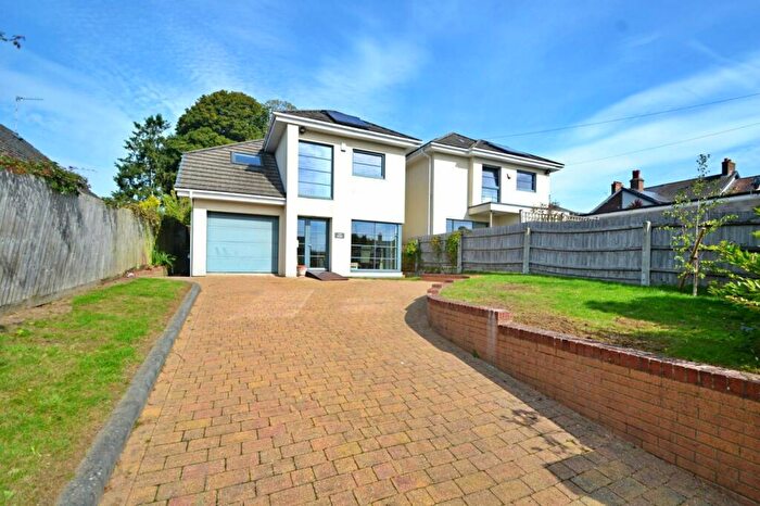 4 Bedroom Detached House To Rent In Broadstone, BH18