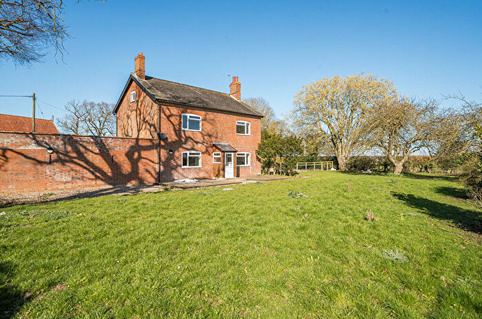 5 Bedroom Detached House For Sale In Burntoak Lane, Redenhall, IP20