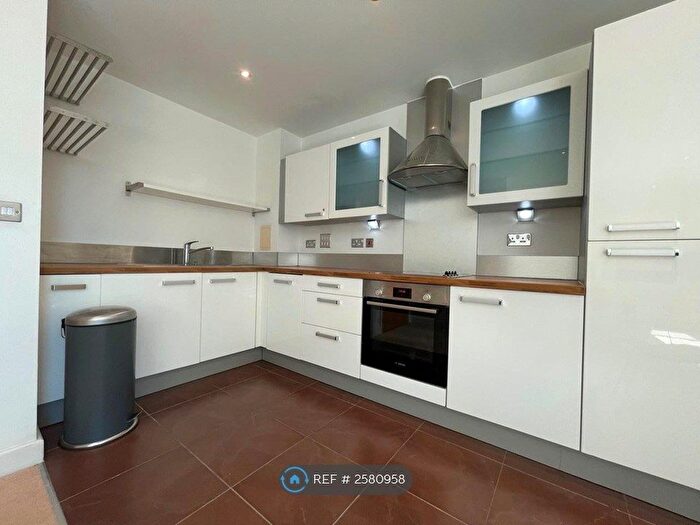 2 Bedroom Flat To Rent In Oceanis Apartments, London, E16