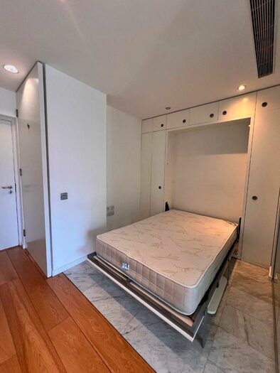 Apartment To Rent In Ontario Tower, Fairmont Avenue, Blackwall, Canary Wharf, London, E14