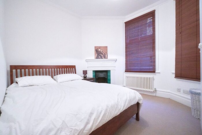 2 Bedroom Flat To Rent In Beaufort Street, London, SW3