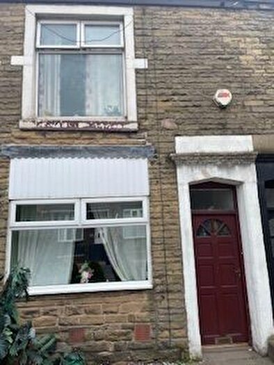 3 Bedroom Terraced House To Rent In Station Road, Bolton, BL6