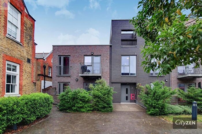 2 Bedroom Flat For Sale In Rhodewell Apartments, So Stepney, E1