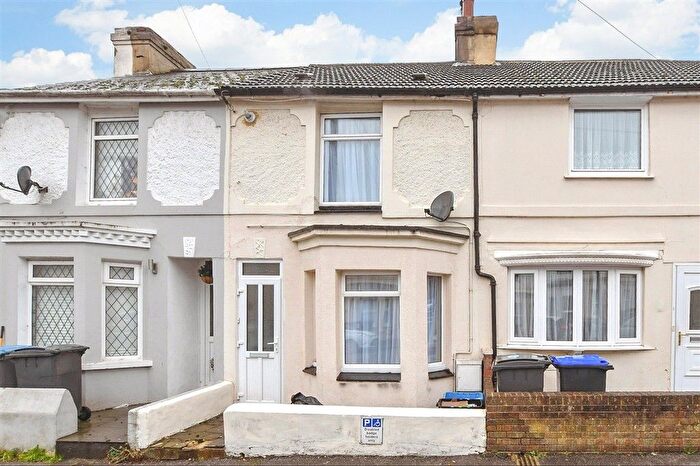 2 Bedroom Terraced House For Sale In Glenfield Road, Dover, Kent, CT16