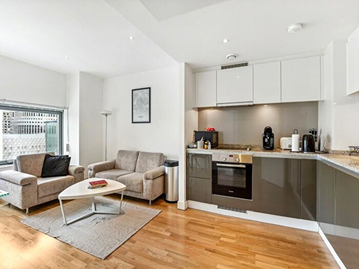 1 Bedroom Flat To Rent In Landmark East Tower, Marsh Wall, Canary Wharf, E14