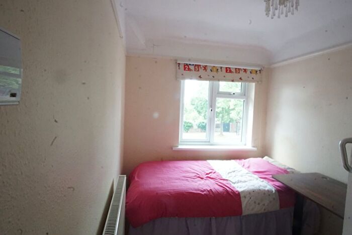 3 Bedroom Semi-Detached House For Sale In Whitton Avenue East, Greenford, UB6
