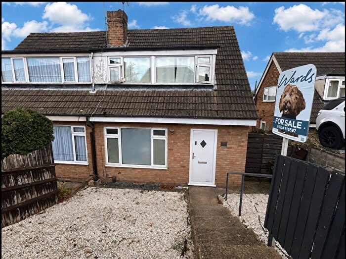 2 Bedroom Semi-Detached House For Sale In Merrals Wood Road, Strood, Rochester, Kent, ME2
