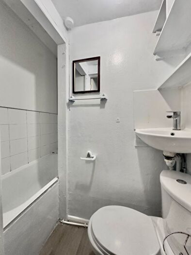 1 Bedroom Studio To Rent In Ashbourne Road, CR4