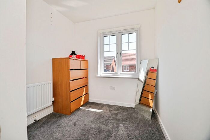 3 Bedroom End Of Terrace House For Sale In Hay Close, Stockton-On-Tees, TS19