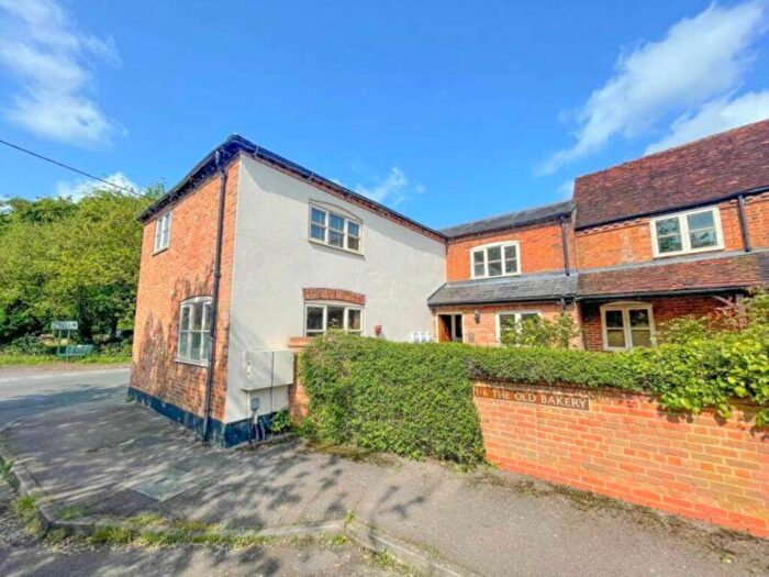 2 Bedroom Apartment For Sale In The Green, Aston Abbotts, HP22