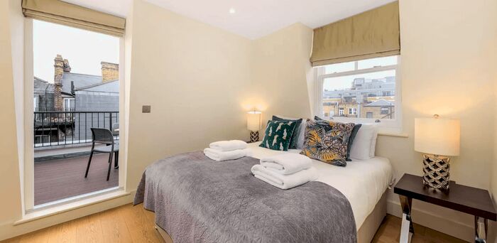2 Bedroom Flat To Rent In Great Titchfield Street (), Fitzrovia, London, W1W