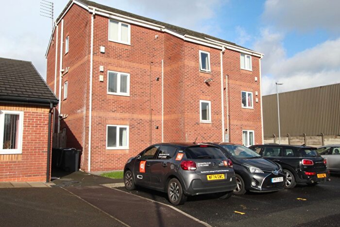 2 Bedroom Flat To Rent In Emmanuel Court, Granby Street, Chadderton, OL9
