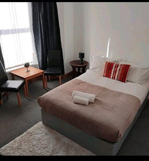 3 Bedroom Detached House For Sale In Empress Rd, Edge Hill, Merseyside, Se, L7