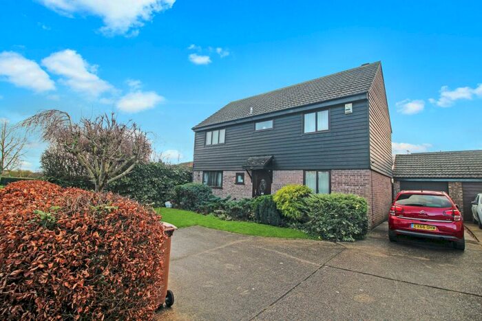 4 Bedroom Detached House To Rent In Hollis Lock, Chelmsford, CM2