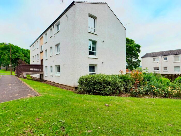 3 Bedroom Flat To Rent In Vancouver Avenue, Livingston, West Lothian, EH54